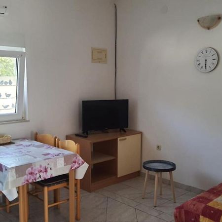 Apartments Irena Božava Εξωτερικό φωτογραφία