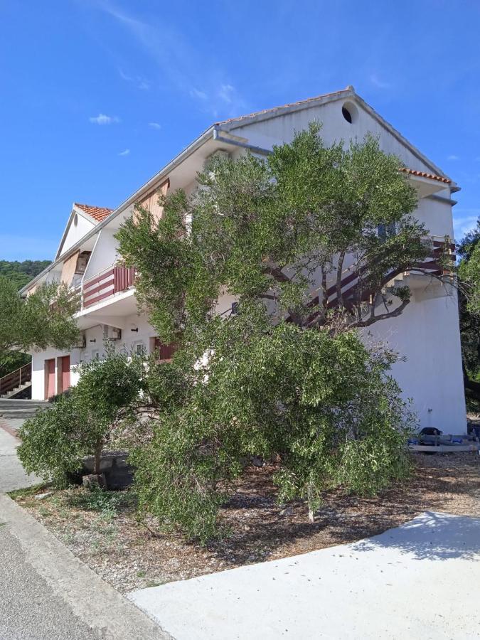 Apartments Irena Božava Εξωτερικό φωτογραφία