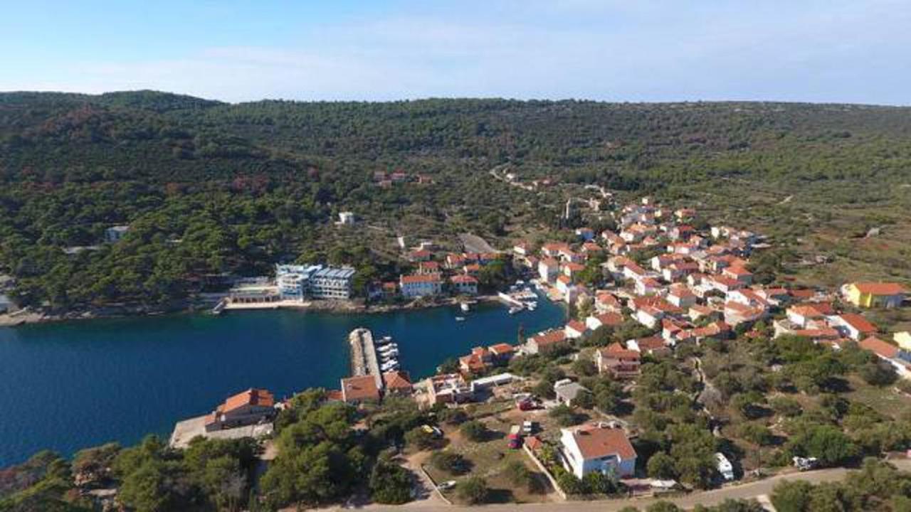 Apartments Irena Božava Εξωτερικό φωτογραφία