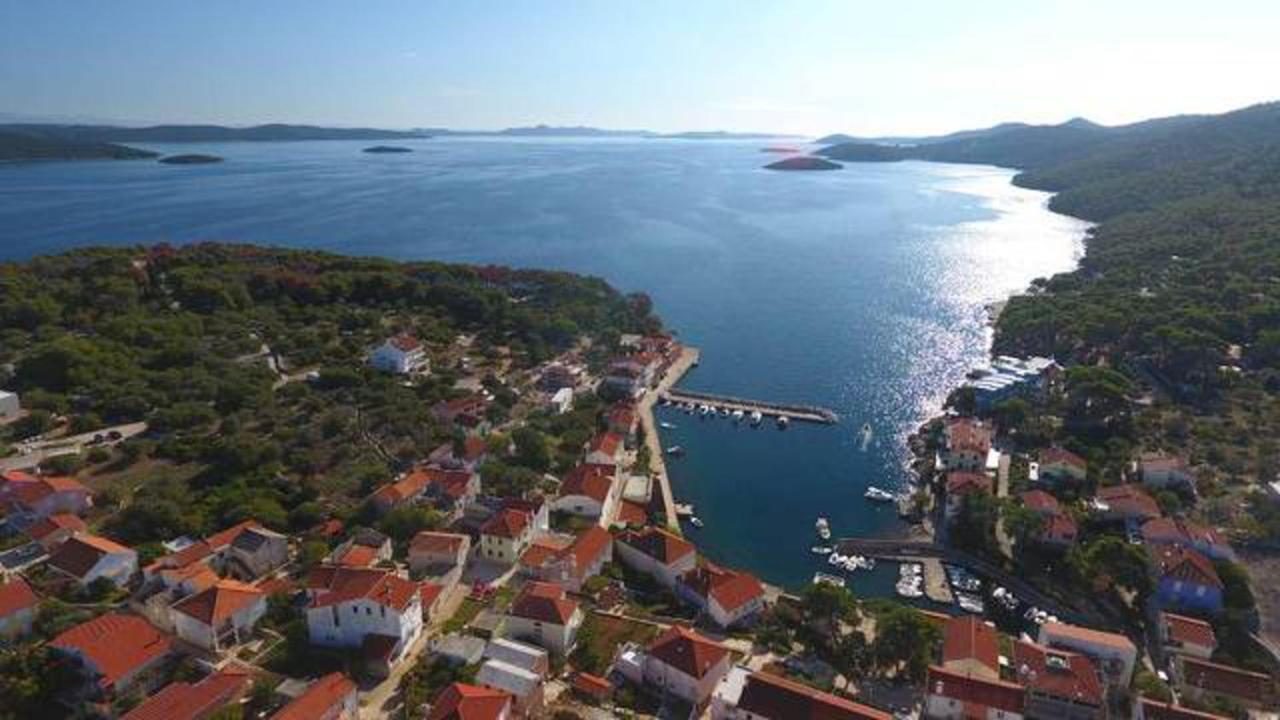 Apartments Irena Božava Εξωτερικό φωτογραφία