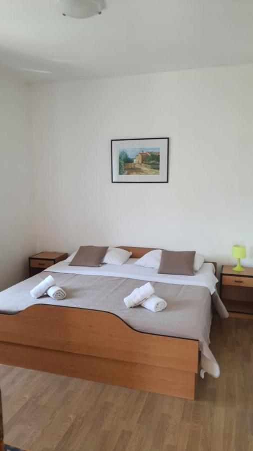 Apartments Irena Božava Εξωτερικό φωτογραφία