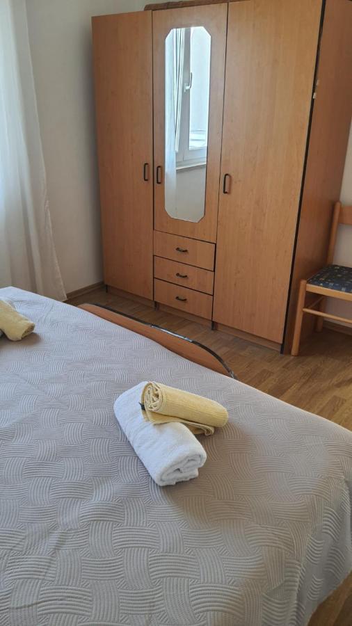 Apartments Irena Božava Εξωτερικό φωτογραφία
