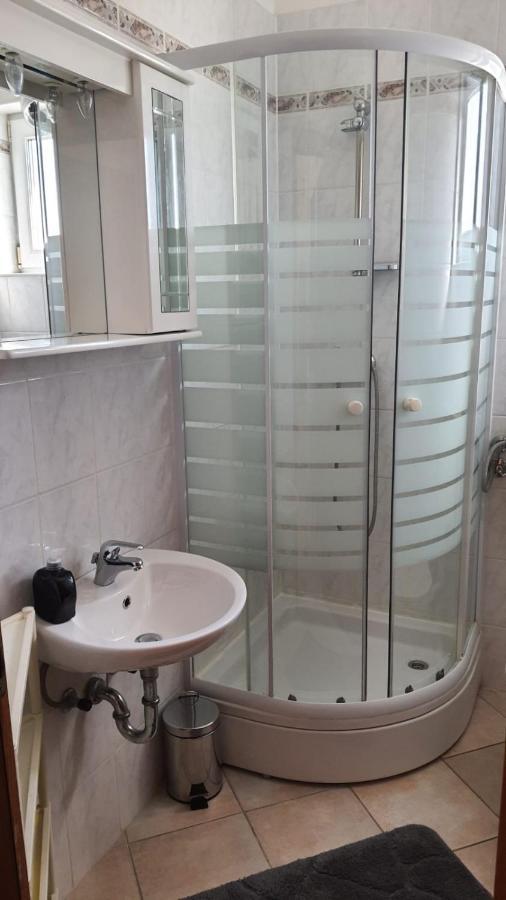 Apartments Irena Božava Εξωτερικό φωτογραφία