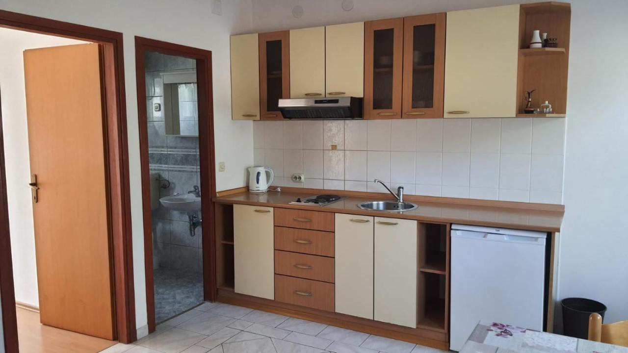 Apartments Irena Božava Εξωτερικό φωτογραφία
