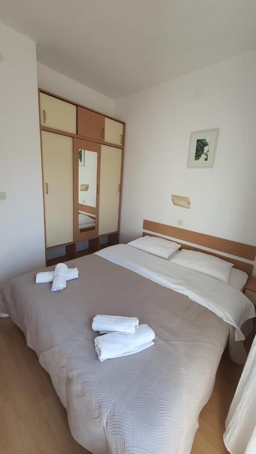 Apartments Irena Božava Εξωτερικό φωτογραφία