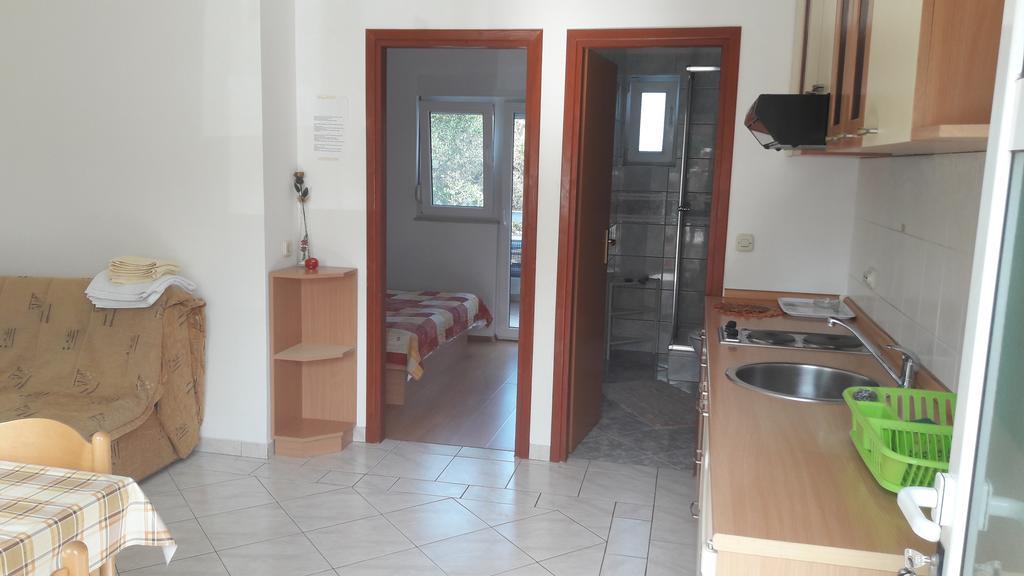 Apartments Irena Božava Εξωτερικό φωτογραφία