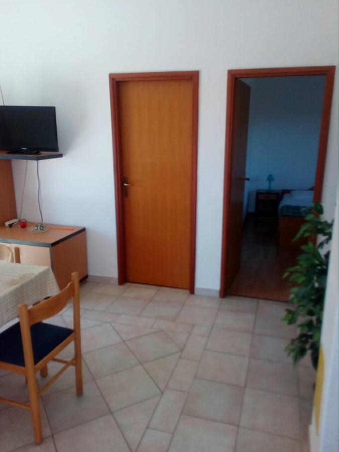 Apartments Irena Božava Εξωτερικό φωτογραφία